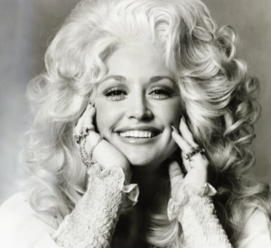 Dolly Parton, a rainha da Country Music, morre aos 80 anos.